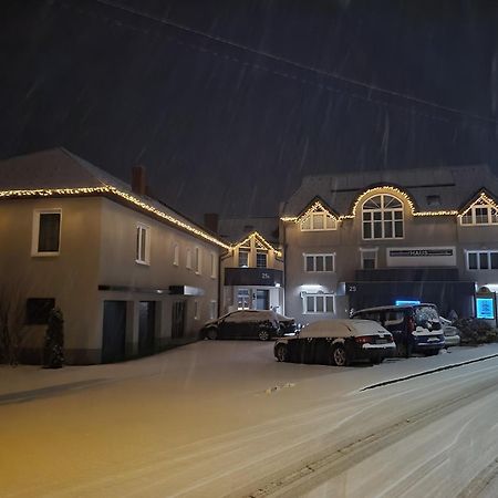 Apartmenthausmannstaetten Hausmannstatten Bagian luar foto