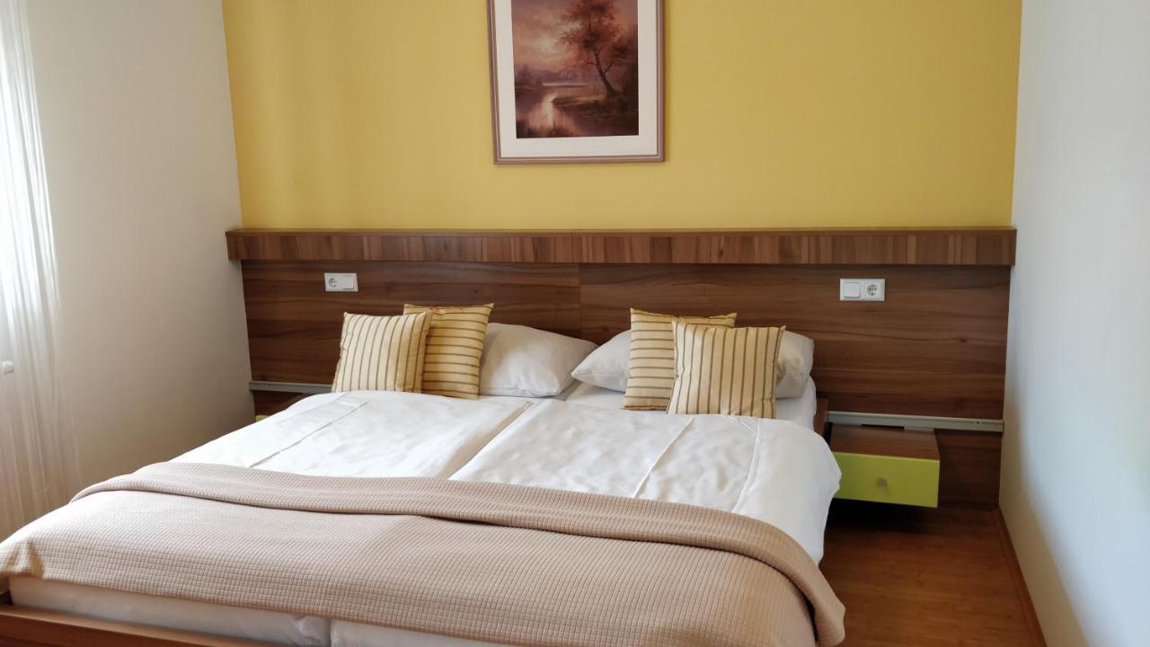 Apartmenthausmannstaetten Hausmannstatten Bagian luar foto
