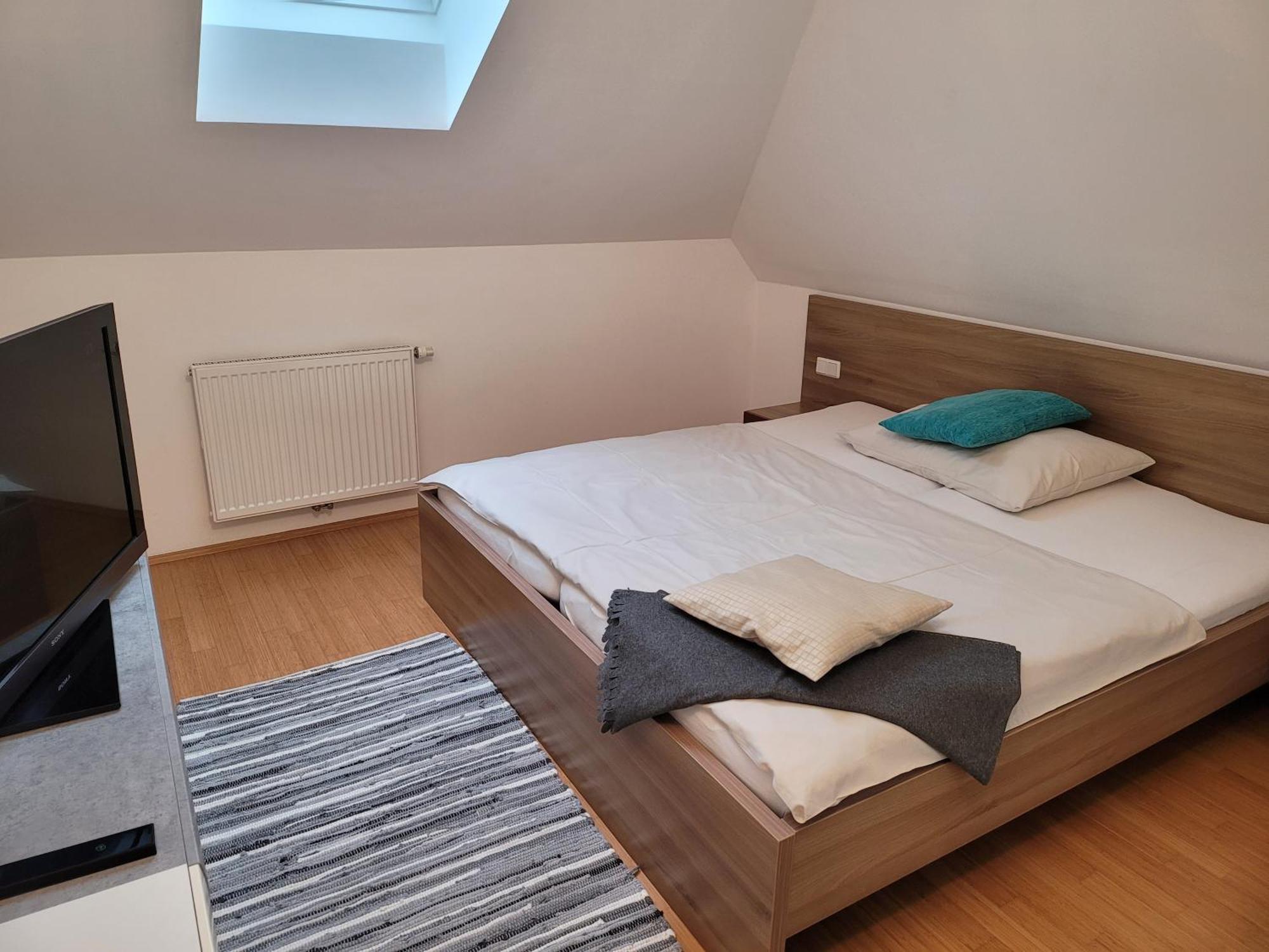 Apartmenthausmannstaetten Hausmannstatten Bagian luar foto